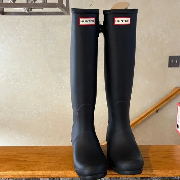 Hunter Black Tall Gloss Rain Boots - Picture 1 of 2